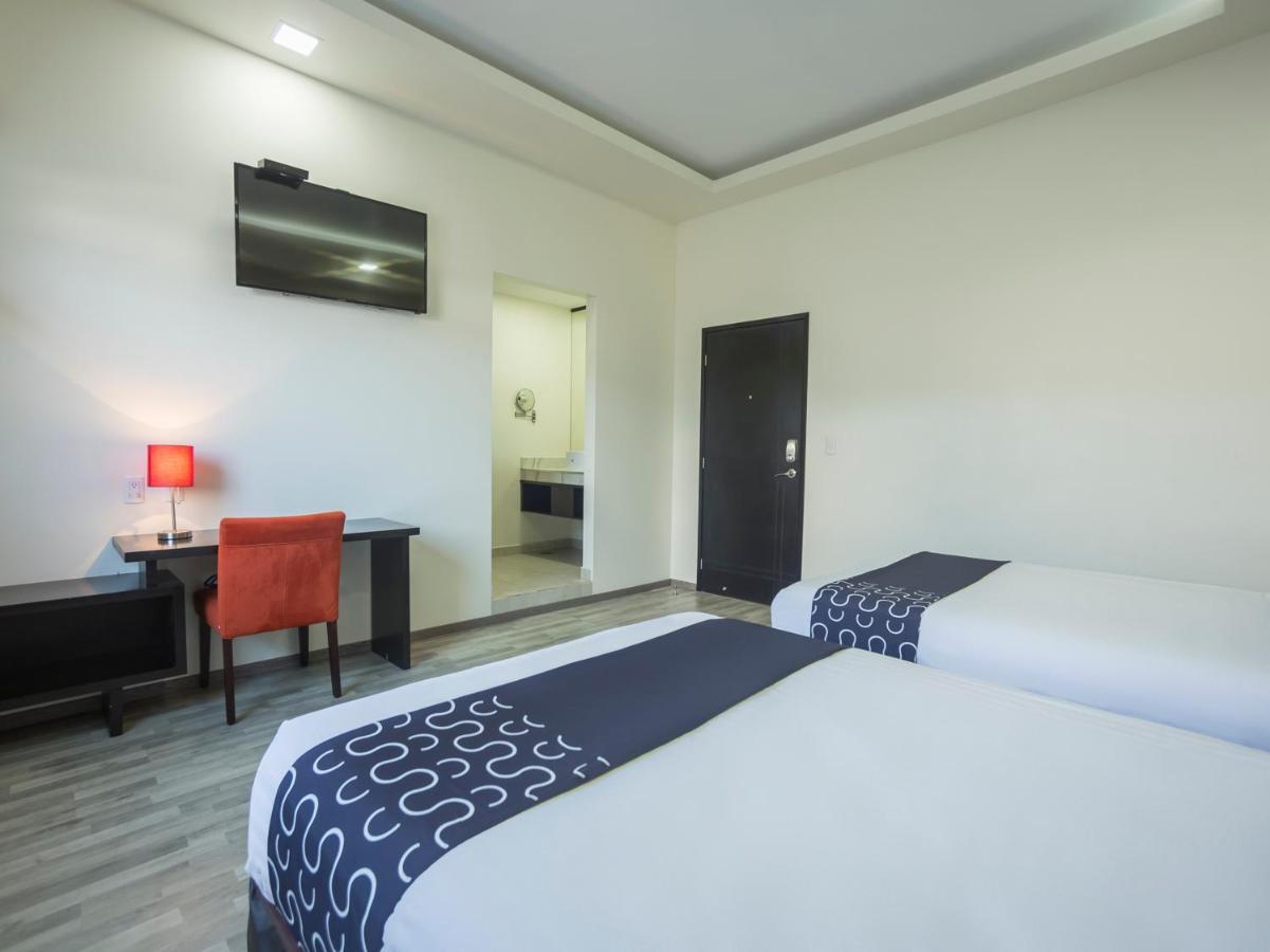 Smart Hotel Monterrey Exteriér fotografie